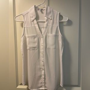 White sleeveless blouse